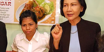 Shaliha Kunjungi Meneg PP