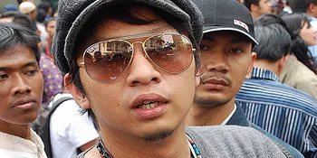 Ringgo Tak Percaya Mbah Surip Meninggal