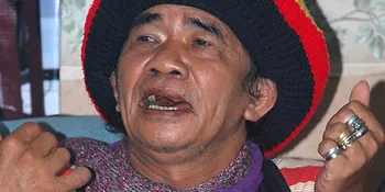 Ijab Kabul Awali Prosesi Pemakaman Mbah Surip 