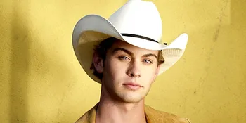 Chace Crawford Serius Siapkan 'FOOTLOOSE'