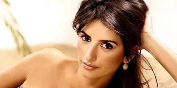 Penelope Cruz Hamil?