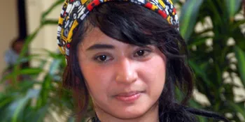Dewi Perssik Tak Perlu Hadiri Sidang