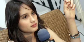 Cinta Laura Geluti Entertainment 'Just For Fun'