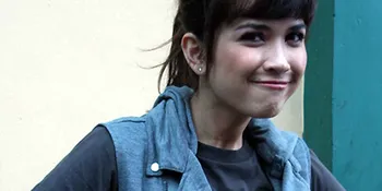 Dinda Kanyadewi Inginkan Lakon di Film Perang