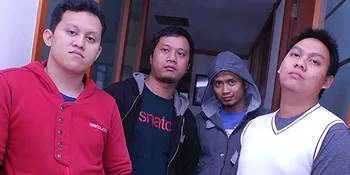 Cross Bottom Andalkan Pop Folk dan Country