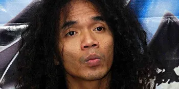 Kaka Slank: Andre Ekspresif di Drum
