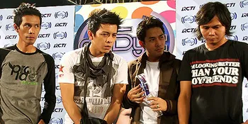 Oktober, Peterpan Ganti Nama