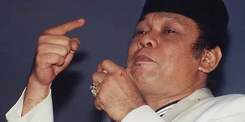 Zainuddin MZ Ogah Komentar Soal Ferry - Anggi