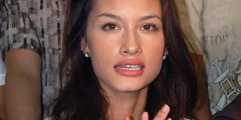 Rebecca Tertarik Pelajari Islam