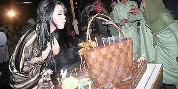 Ulang Tahun, Dhisa Tak Undang Ressa