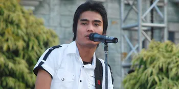 ST12 Profesional Tanpa Personel Lengkap