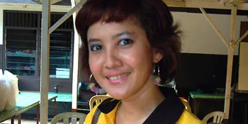 Peggy Melati Sukma Berjualan Daging Sapi