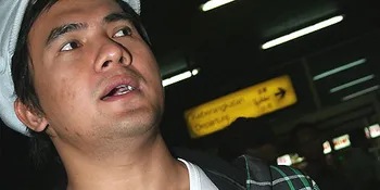 Dewi Sakit, Ipul Ogah Mendampingi