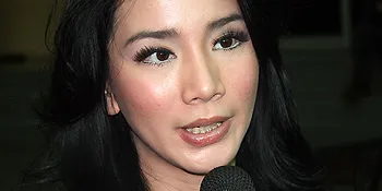 Menjanda, Jill Gladys Tak Trauma Menikah