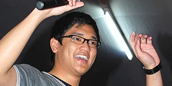 Afgan Berbagi Kesulitan Bareng Sherina