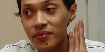 Bosan Jadi Diri Sendiri, Yton Main Film