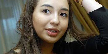 Tak Diundang, Manohara Ucapkan Selamat ke Nia - Ardie