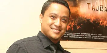 Dede Yusuf, Manfaatkan Macet Untuk Beli Sepatu