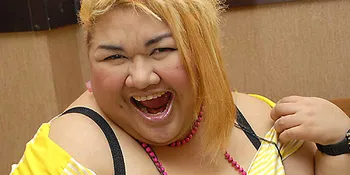 Pretty Asmara Buka Usaha Entertainment