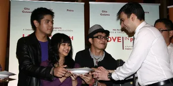 'LOVE IN PERTH' Usung Percintaan Remaja