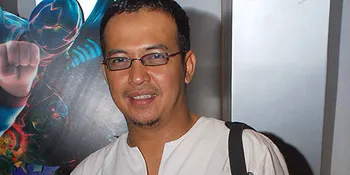 Uje Tak Jenuh Perankan Ustad