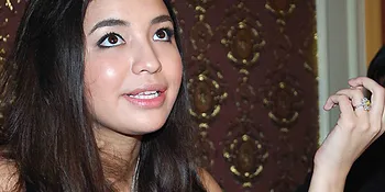 Syuting Berkurang, Manohara Konsen Kegiatan Sosial