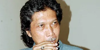 Emha Ainun Nadjib Kritisi Kasus KPK - Polri