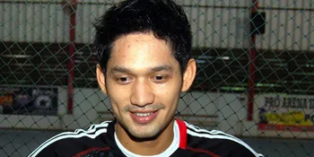 Gemar Sepak Bola, Ibnu Jamil Koleksi Baju Bola