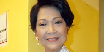 Rima Melati Tak Iri Dengan Christine Hakim