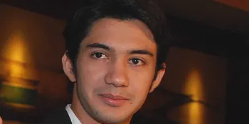Reza Rahadian Bangga Film 'EINK' Ditonton Ibu Wapres