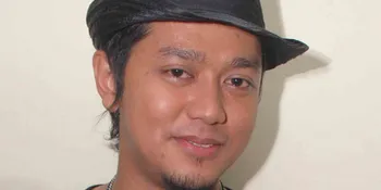 Teguh Vagetoz Tak Mau Dikaitkan Dengan Okie Agustina