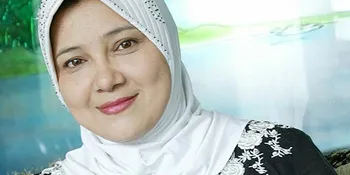 Lupakan Perceraian, Fanny Bauty Refreshing Nonton Rain