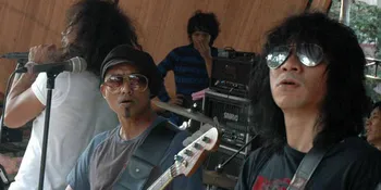 Dukung Anti Korupsi, Slank Main di Markas