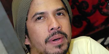 Aryo Wahab Kagumi Gaya Panggung Steven Tyler