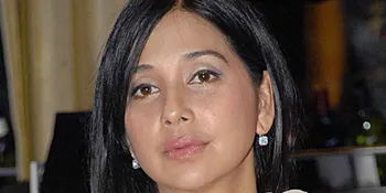 Ayu Azhari - Mike Tramp Liburan Tahun Baru ke Bali