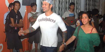 Pernikahan Tora Berbarengan Dengan Ultah Ibu