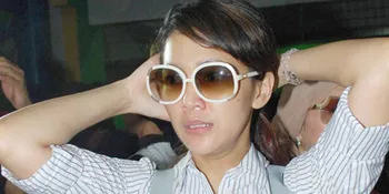 Ramalan 2010 Ala 'TERAWANG MAMA LAUREN'