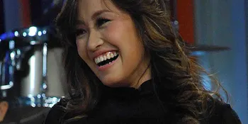 Lama Menjanda, Pinkan Jual Donat