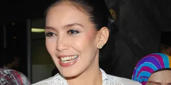 Rieke 'Oneng' Ciptakan Lagu Untuk Gus Dur