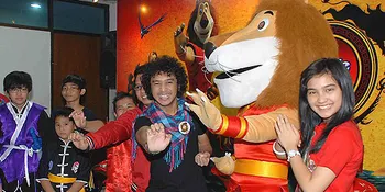 Selebriti Bersyukur Ada 'PADDLE POP KOMBATEI THE MOVIE'