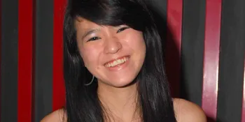 Jane Aprilia, Bangga Tampil Bersama Musisi Besar