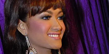 Julia Perez, Tak Pusing Disebut Hanya Bermodal Seksi