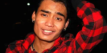 Diberitakan Meninggal, Charlie ST12 Malah Tersenyum