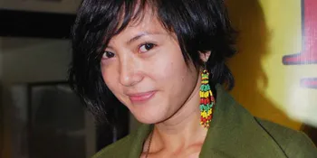 Poppy Sovia Cari Jodoh di 'TAKE CELEBRITY OUT'