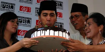 Ultah, Gugun Gondrong Gelar Syukuran