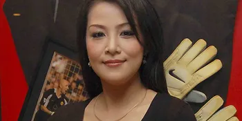 Hidup Lebih Selektif, Maria Eva Masih Terganjal Album
