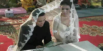 Foto Pernikahan DJ Riri - Ola Diposting di Twitter