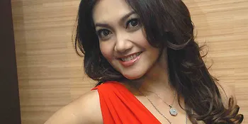 Bella Saphira, Seksi Tapi Agamis