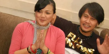 Anak Ernest - Nirina Terbantu Twitter dan Facebook