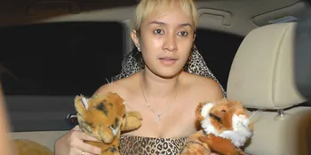 Lia Macan, Mobil Jadi Rumah Kedua